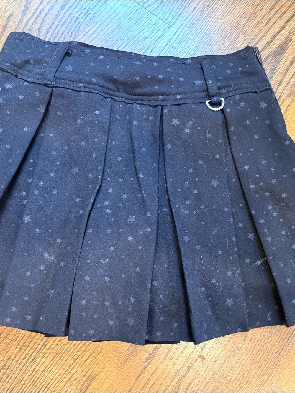 Tractr Black Star-Print Pleated Mini Skirt